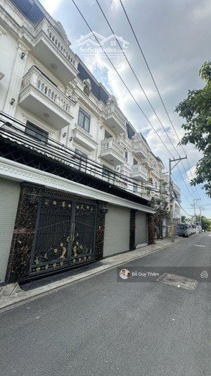 biệt thự liền kề, nguyễn văn quá, 7x12 , 4pn, 5wc có gara oto ngay công viên bờ kênh, hơn 8tỷ