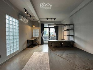 cho thuê căn hộ studio ban công q1 gần cầu nguyễn văn cừ, nowzone, công an thành phố