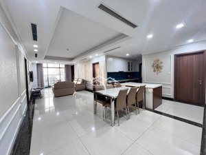 cho thuê căn 3pn toà discovery cầu giấy