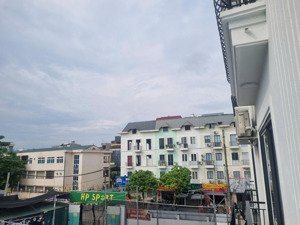 6 tỷ 800 giảm 200 triệu bán gấp tòa nhà 5 tầng 35 m2 ngã tư lê trọng tấn tố hữu 10 mét là mặt phố