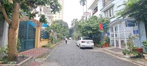 chính chủ cần bán nhanh căn biệt thự lô góc siêu đẹp. diện tích 140m2, t/ kế 04 tầng, mặt tiền 15m