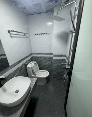 BÁN NHÀ YÊN HÒA-20m RA PHỐ-VỪA Ở VỪA CHO THUÊ-NGÕ BA GÁC ĐỖ CỬA