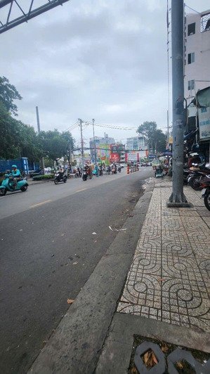 mặt tiền kinh doanh quận 3 - hiếm có ngay vòng xoay dân chủ - 5 tầng - chỉ 15.x tỷ,