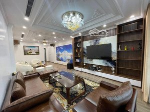 bán nhà cầu diễn ,dân xây ,có sân trồng cây ,ngõ ô tô tránh ,sổ vuông đẹp ,gần ga metro nhổn , fpt