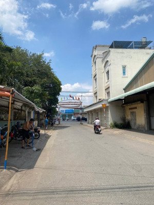 gia chủ cần bán nhà 1 trệt 2 lầu 2 mt vừa ở vừa kinh doanh p. long bình tân biên hòa 5x22 (5,5 tỷ