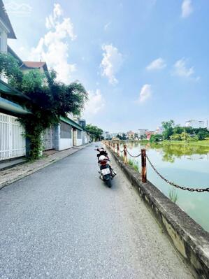 Bán Nhà VIEW HỒ Quận Long Biên 200m2-4T MT11m Vỉa Hè Tặng Nội Thất 31 Tỷ Bát Khối