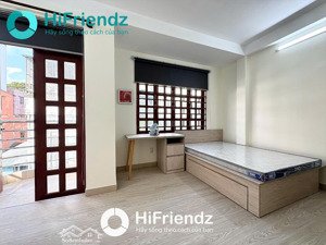 căn hộ ban công full nội thất mới 100%, đầy đủ tiện nghi, gần đại học ueh q10 300m