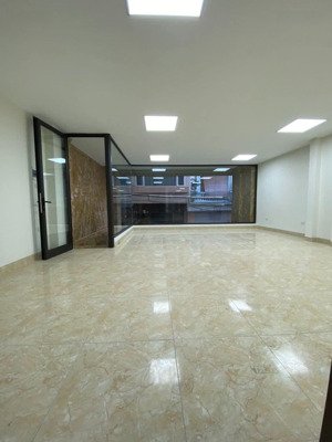 bán tòa văn phòng nguyễn trãi, thanh xuân, 200m2, giá: 54.5 tỷ, 10 tầng, mt: 6m, cho thuê 180 triệu