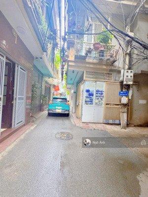 bán nhà võng thị - tây hồ - lô góc 3 thoáng - dân xây - cách ô tô 5m - đi bộ 5 phút ra hồ tây