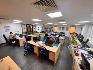 bán biệt thự mặt phố kđt dịch vọng, nhà 2 mặt đường, 215m2 có hầm, hđ cho thuê 200 triệu/tháng