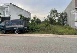 cần sang tên lô đất 100m2/1tỷ250 ngay vĩnh phú 38 thuận an vị trí đẹp cạnh chợ thích hợp kính doanh