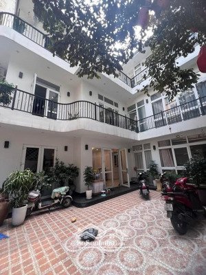 biệt phủ - vũ miện - dt 164m2 tòa 3 tầng, mặt tiền 9m - giá 20tỷ tây hồ hà nội