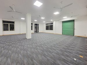 siêu vị trí! sàn vp 260m2 kđt 18a phan văn trị, có kho, bãi xe lớn, 45tr/tháng