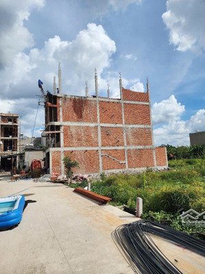 còn 2 lô dưới 3 tỷ thạnh xuân 48,quận 12. gía quá tốt ,