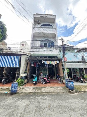 9 tỷ/ bán nhà 1t2l thêm 19 phòng trọ đang cho thuê 26tr/ tháng ngay chợ việt lập giáp ranh thủ đức