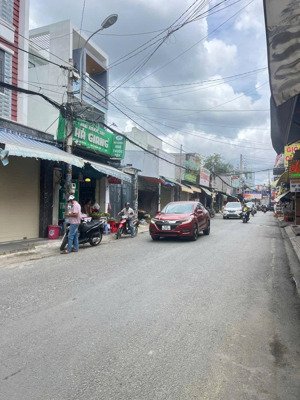 bán nha mặt tiền kinh doanh mọi nghành nghề ngay trần quang cơ tân thoi hiệp q12