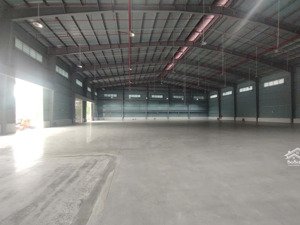 750m kho xưởng khu vực phường lĩnh nam, hoàng mai, cần cho thuê, giá 80k/m có điện 3 fa nc sạch.