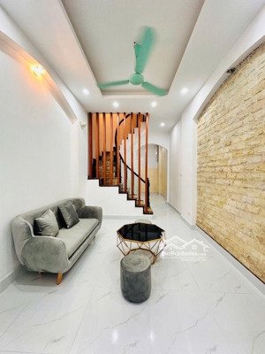 lô góc cổ nhuế 32m x 6 tầng - 2 mặt thoáng - gần công viên hòa bình 7.35 tỷ