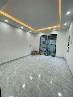 chỉ 5 tỷ hơn có nhà đẹp nam từ liêm 40m2 5 tầng - ở ngay