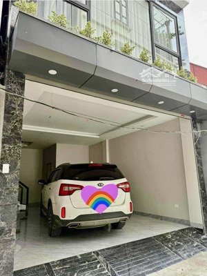 siêu phẩm 7 tầng thang máy gara ô tô full nội thất sát phố nguyễn lam