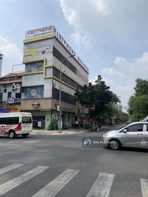 bán nhà góc 2 mặt tiền cách mạng tháng tám, q 3 - 5,5x22m - 7 tầng - hđt: 100tr/tháng - giá 30 tỷ