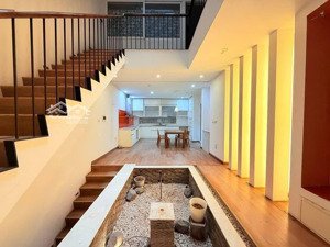 phố nhật linh lang - ô tô tránh - 1 nhà ra phố - phân lô vip ba đình - kinh doanh 24/7 - 31.5 tỷ.