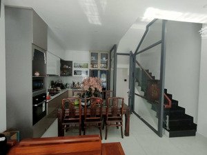 bán nhà mặt tiền gò xoài - 5x14 - 4 tầng btct - vừa ở vừa kinh doanh - giáp tân phú - giá 9,9 tỷ tl