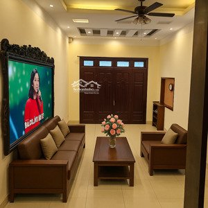 nhà phố nguyễn sơn ô tô tránh vị trí vàng giá đầu tư