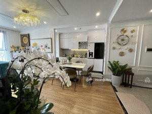 chính chủ. bán gấp căn góc 3 phòng ngủ, 2 ban công thoáng. bao phí sang tên. lh: 