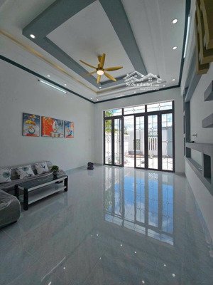 nhà đẹp vừa hoàn thiện 8m*19m thổ cư 108m2. tại khu phố long hải, phường long hoa, tỉnh tây ninh