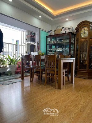 chính chủ bán căn hộ bàu cát 2, lô a, 100m, 3 phòng ngủ, sổ hồng, giá 4,8 tỷ. tuấn tốt