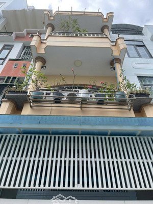 nhà 3 tầng khu phố tây nha trang ( đường nguyễn thiện thuật)