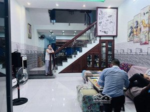 bán nhà 3 tầng mặt tiền đường dương trí trạch, sơn trà, đà nẵng. gần biển phạm văn đồng