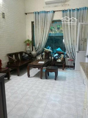 chính chủ cho thuê nhà riêng khuất duy tiến 50m 3 tầng 4pn full đồ giá 9tr/th vào ở luôn