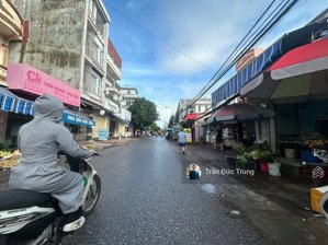 mặt đường thiên lôi 60m2 đoạn chợ sát aeon mall