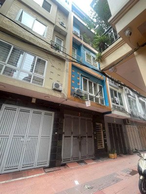 16tỷ có ngay căn nhà phân lô ô tô 4,5 tầng, s: 45.2m2, mt: 4,6m trung tâm quận ba đình 