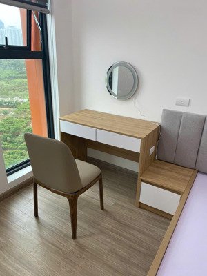 nhà mình không có nhu cầu ở cần cho thuê lại căn 2 ngủ tòa b