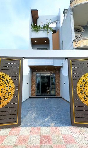 nhà mới sổ sẵn ngay trung tâm tp. thủ dầu một (phường chánh hiệp)