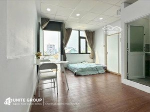 thuê ngay phòng trọ rộng 30m2 ban công ngay tuyến đường ăn uống phan xích long