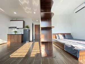 căn hộ 1k1n 40m2 full đồ mới xây ô tô đỗ mễ trì hạ 6tr5/tháng