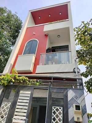 nhà 3 tầng hẻm xe hơi 5m ngô chí quốc, gần chợ đầu mối, trường nguyễn văn tây, giá rẻ