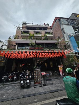 cho thuê siêu phẩm mặt phố linh đàm lô góc 2 mặt tiền 250m - 3 tầng.giá cực tốt