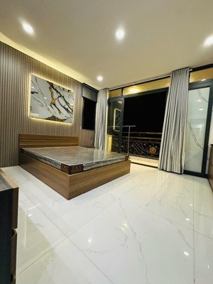 thuê ngay phòng trọ rộng 30m2 gần trường đại học văn lang,và các tuyến đường ăn uống