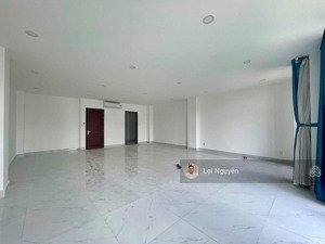 cho thuê văn phòng tầng 2 (7x20m) tháng máy, máy lạnh, vị trí đẹp, tại kđt vạn phúc giá chỉ 10tr/th