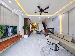 cách vincom plaza thủ đức 500m là nhà ở đường số 9, phường bình thọ, thủ đức 2tỷ230 triệu, shr.