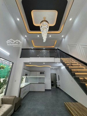 cần bán nhà ngay thị trấn hóc môn ngay chợ