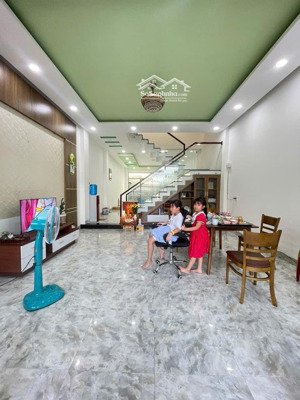 giảm 300tr-bán nhà đường 12m- phường nam nha trang. giá 4ty