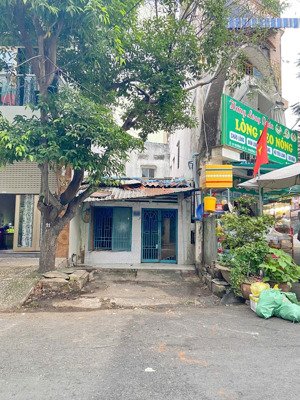chỉ cần 8.9 tỷ có ngay nhì mặt tiền đường số 10 tân quy quận 7