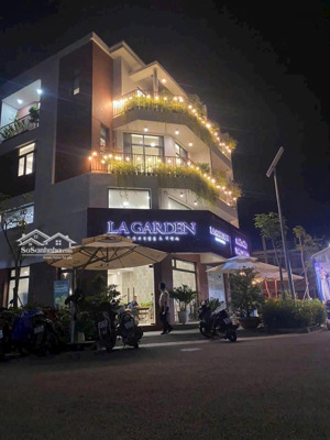 siêu phẩm lô gốc 185m2- đường hoàng phan thái- pháp lý minh bạch ràng. tổng sàn lên đến 373m2