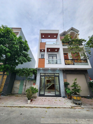 bán nhà mới 1t2l 4x18m, đường n kdc lê phong 2 p. tân đông hiệp gần vincom 550